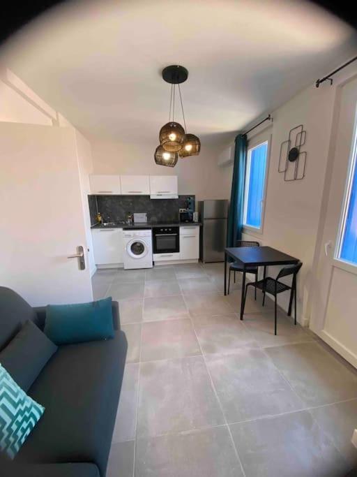 Appartement Le Berlioz-Studio-Clim-Wifi-Balcon à Béziers Extérieur photo