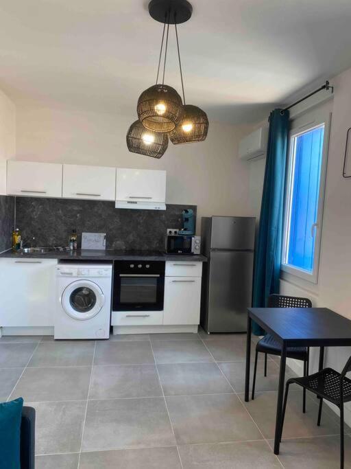 Appartement Le Berlioz-Studio-Clim-Wifi-Balcon à Béziers Extérieur photo